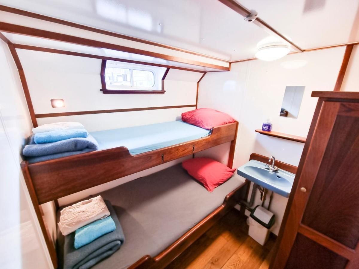 Amsterdam Hotelboat Экстерьер фото