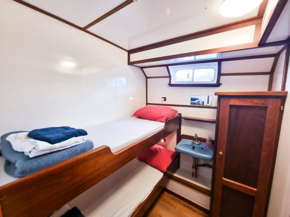 Amsterdam Hotelboat Экстерьер фото