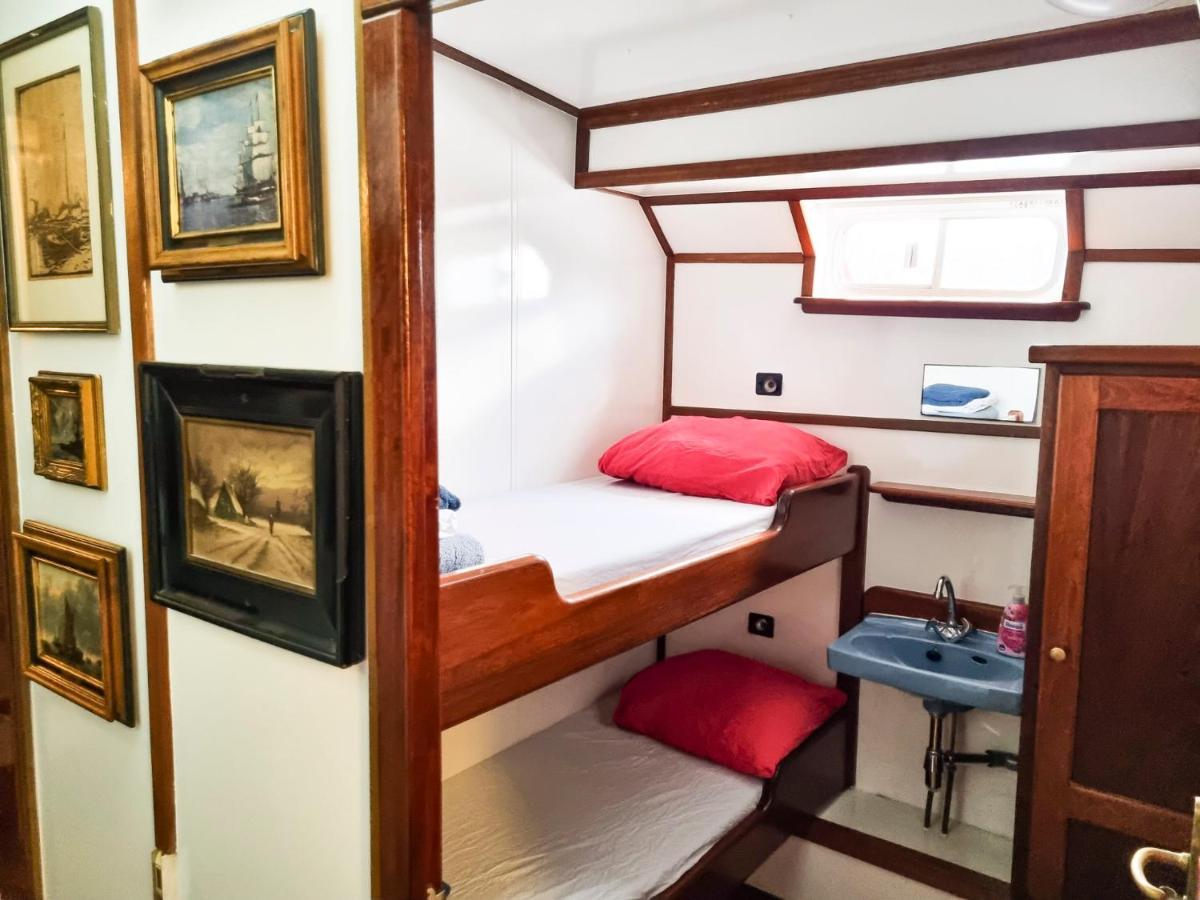 Amsterdam Hotelboat Экстерьер фото