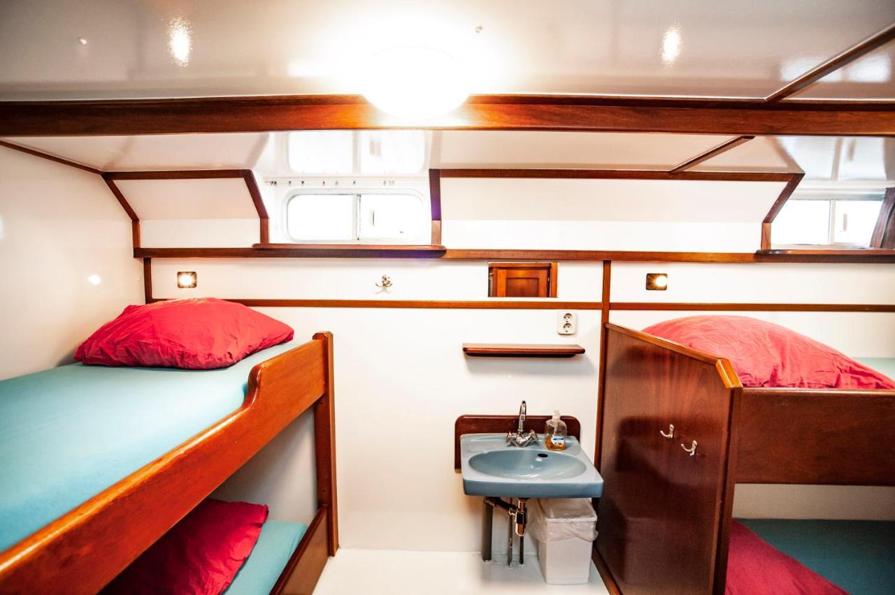 Amsterdam Hotelboat Экстерьер фото