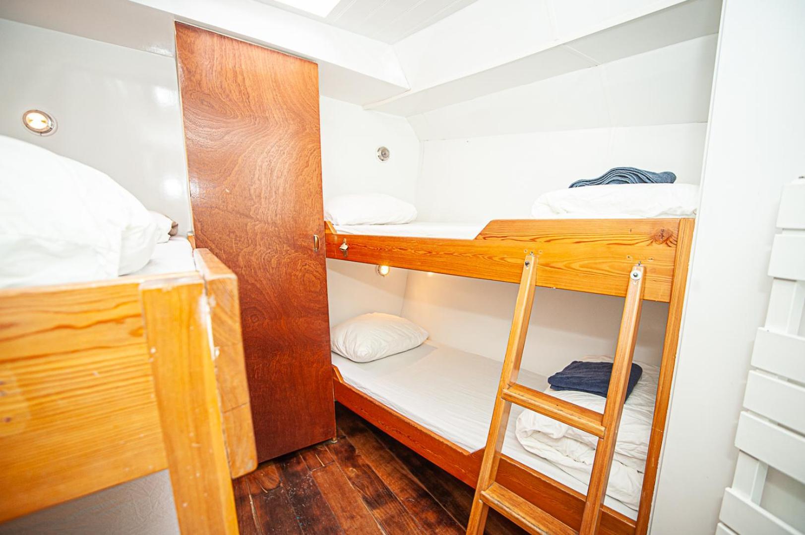 Amsterdam Hotelboat Экстерьер фото