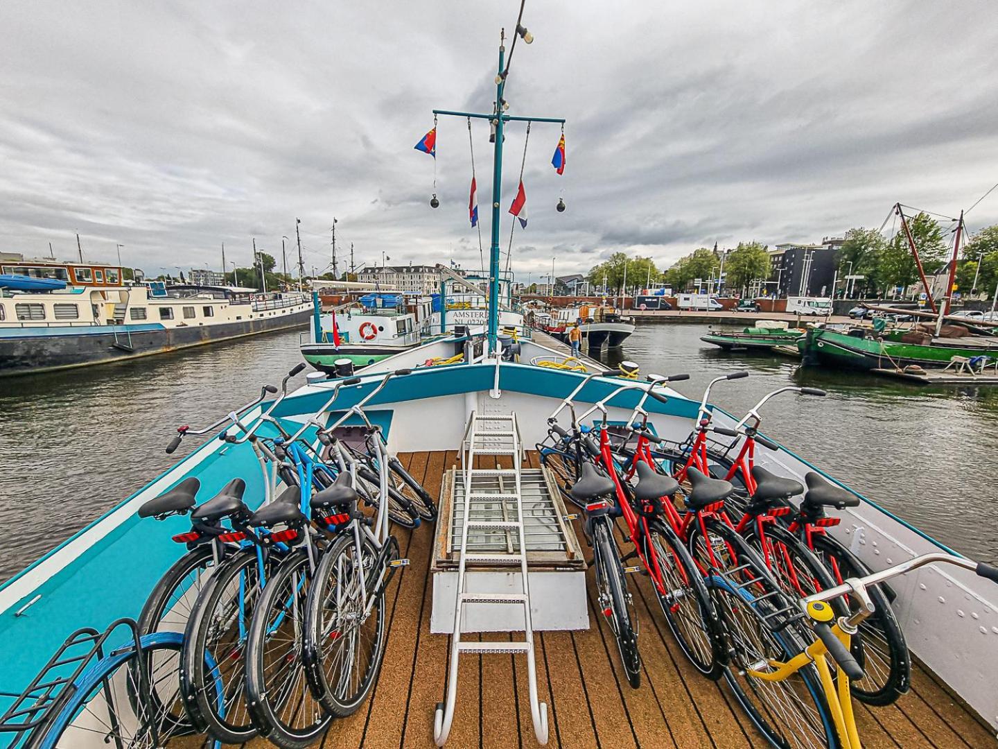 Amsterdam Hotelboat Экстерьер фото