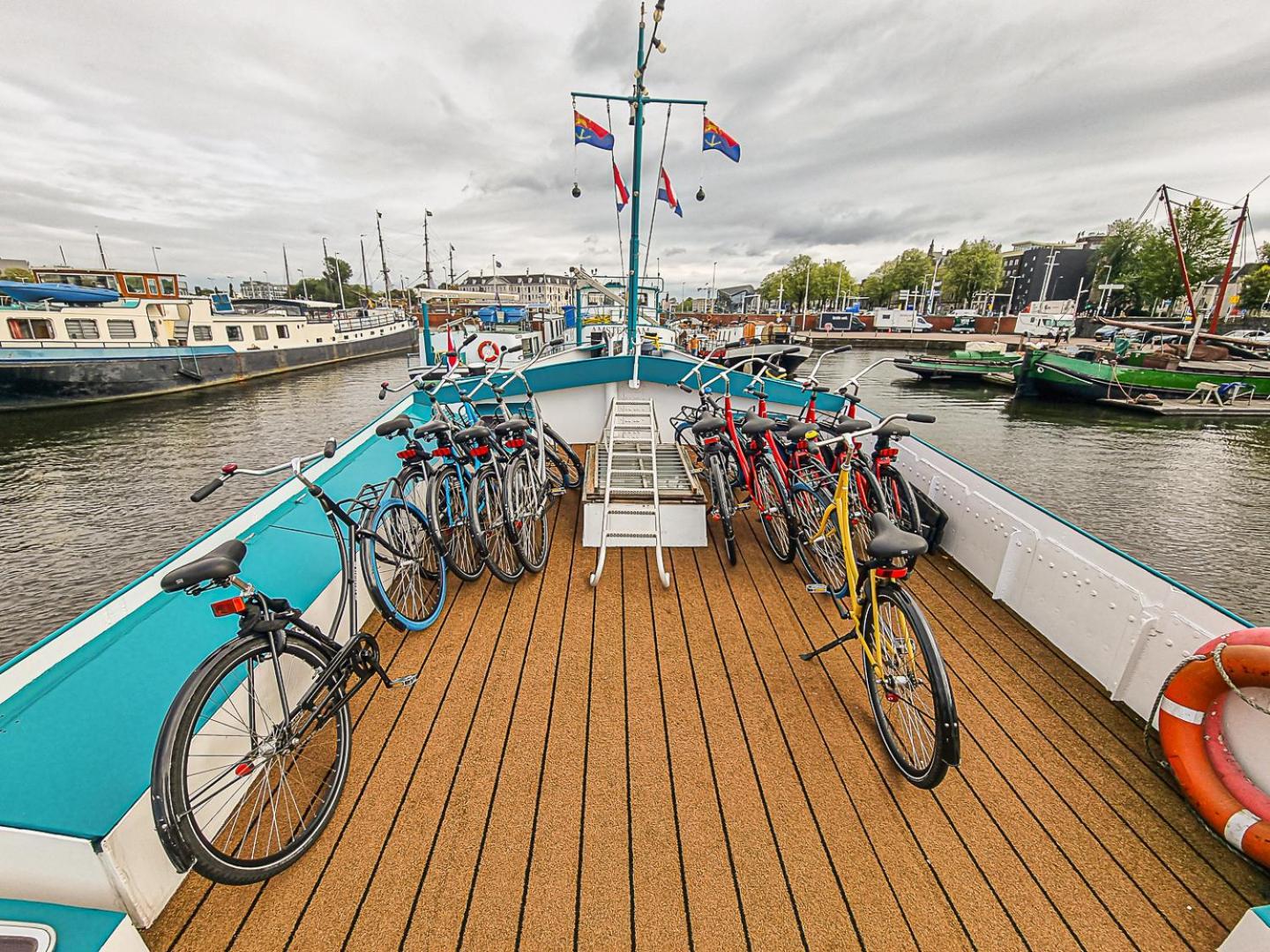 Amsterdam Hotelboat Экстерьер фото